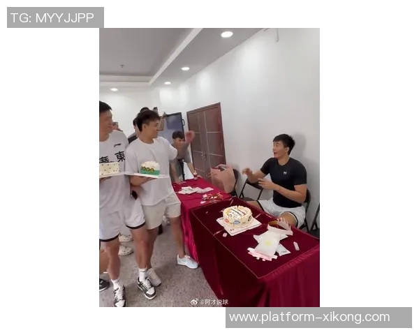 媒体人分享广东全运男篮探班照片赵睿身穿北京T恤与胡明轩崔永熙同框合影 媒体人分享广东全运男篮探班照片赵睿身穿北京T恤与胡明轩崔永熙同框合影