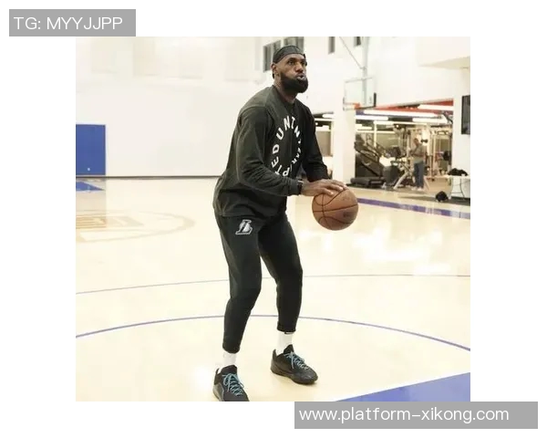 詹姆斯谈即将41岁不必在赛季初强求自己达到最佳状态 詹姆斯谈即将41岁不必在赛季初强求自己达到最佳状态