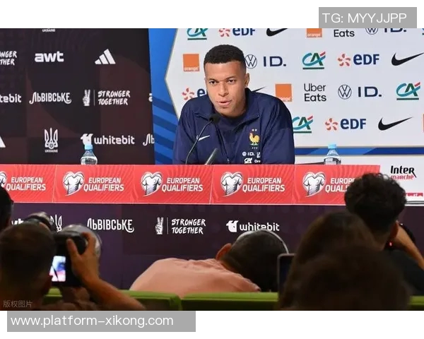 法国客战冰岛首发阵容公布姆巴佩缺阵恩昆库等新星亮相