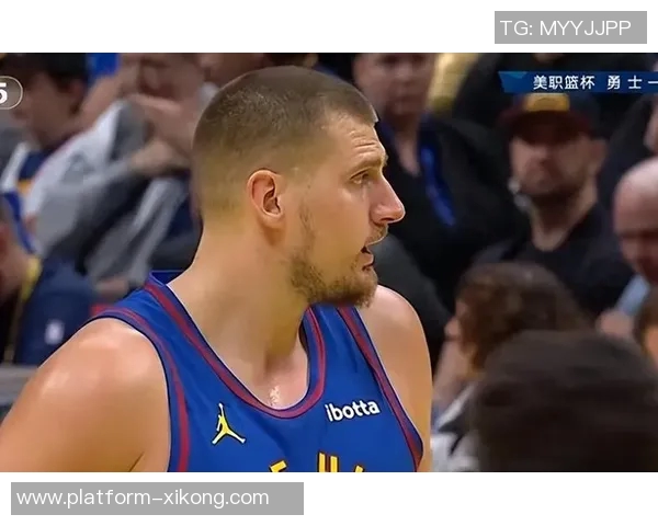 约基奇下半场状态低迷投篮命中率惨淡三分球更是颗粒无收