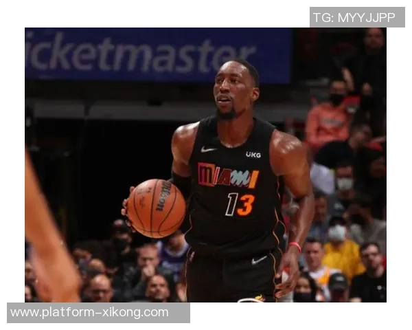 阿德巴约提前离场因脚部不适明日将进行详细检查以确定伤情 阿德巴约提前离场因脚部不适明日将进行详细检查以确定伤情