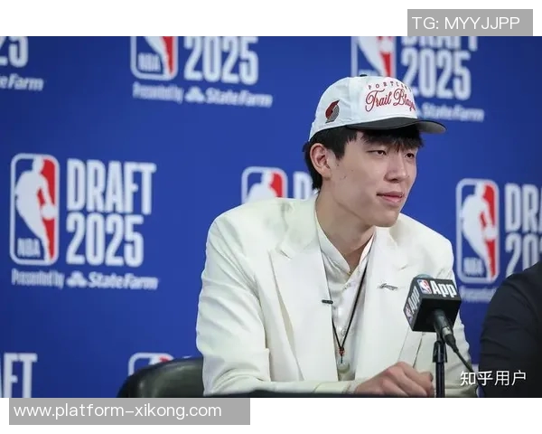 杨瀚森回应质疑让开拓者重拾信心不再怀念艾顿的日子 杨瀚森回应质疑让开拓者重拾信心不再怀念艾顿的日子